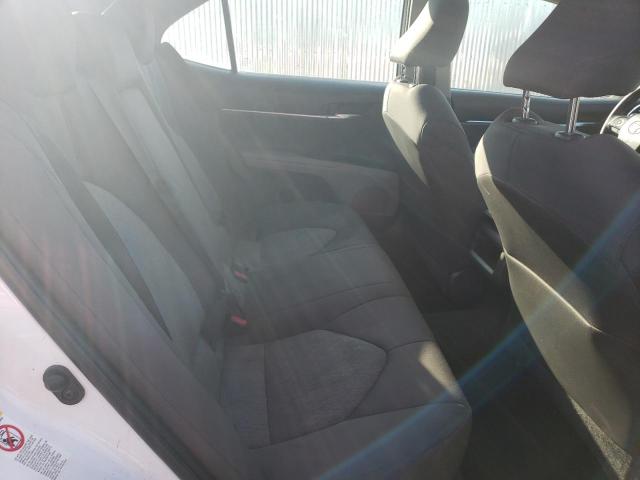 4T1B11HK0JU675645 - 2018 TOYOTA CAMRY L 白色 照片 10