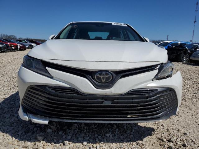 4T1B11HK0JU675645 - 2018 TOYOTA CAMRY L 白色 照片 5