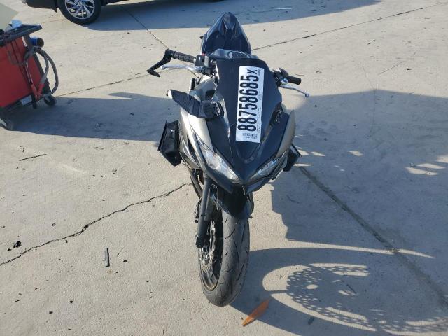 ML5EXER19PDA87472 - 2023 KAWASAKI EX650 R Черный фото 5