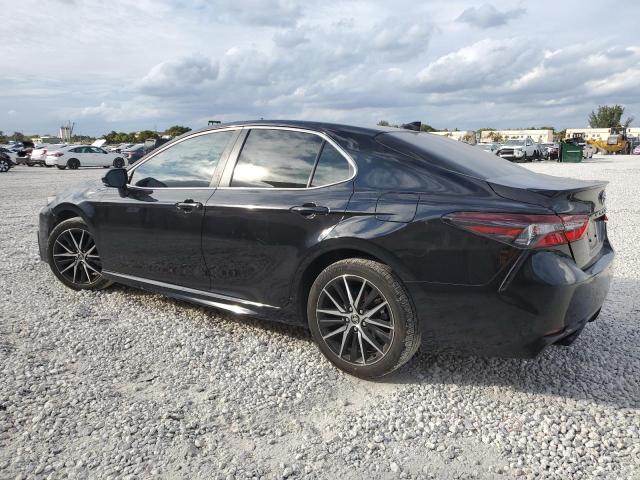 4T1T11AKXRU256566 - 2024 TOYOTA CAMRY SE NIGHT SHADE BLACK photo 2