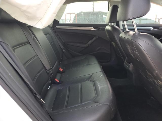 1VWDT7A36HC054467 - 2017 VOLKSWAGEN PASSAT R-LINE Սպիտակ լուսանկար 10