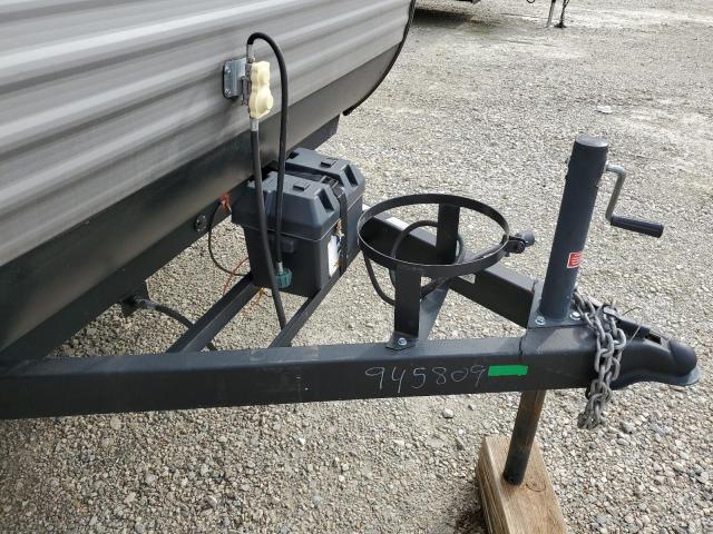 4YDTCMG15NJ945809 - 2022 KEYSTONE TRAILER TWO TONE photo 8