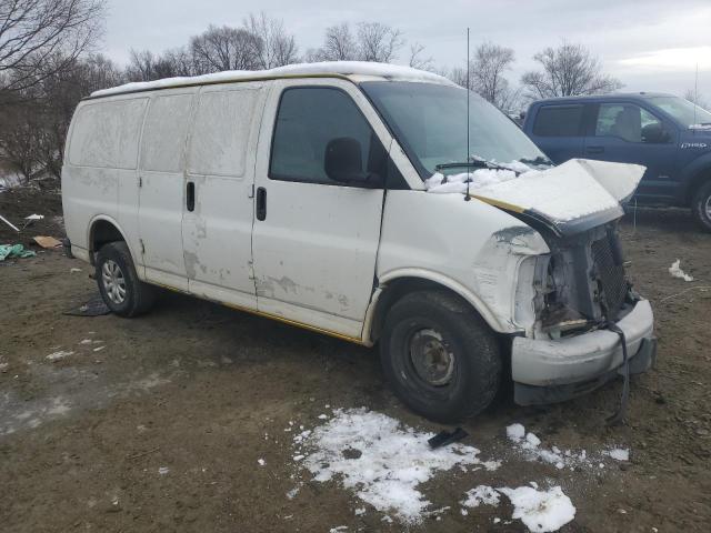 1GCFG15M4Y1129310 - 2000 CHEVROLET EXPRESS G1 WHITE photo 4