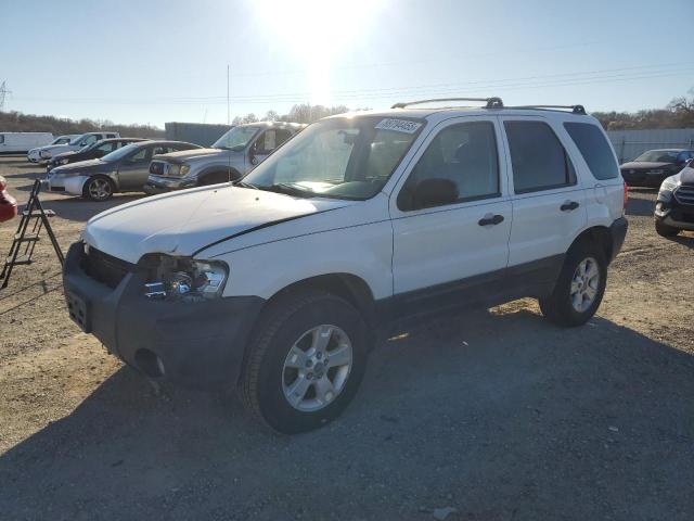 2005 FORD ESCAPE XLT, 