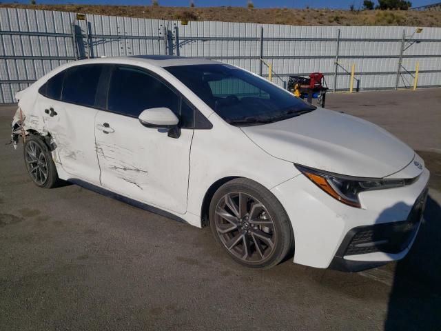 5YFP4MCE3MP061002 - 2021 TOYOTA COROLLA SE WHITE photo 4