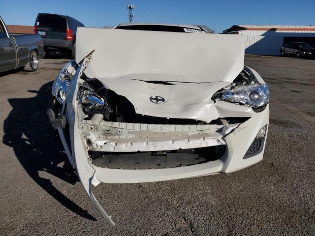 JF1ZNAA15G8702077 - 2016 TOYOTA SCION FR-S WHITE photo 5