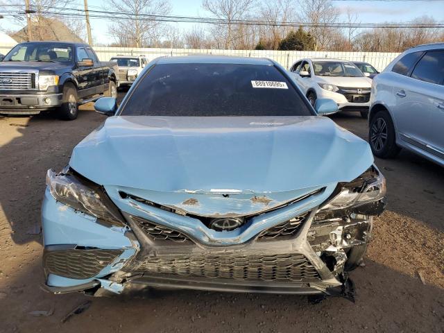 4T1G11AK7PU170405 - 2023 TOYOTA CAMRY SE NIGHT SHADE BLUE photo 5