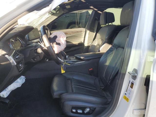 WBAJE5C50JG918119 - 2018 BMW 540 I WHITE photo 7