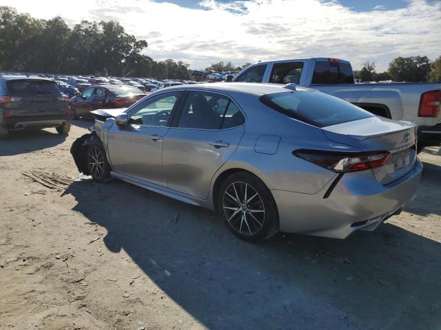 4T1G11AKXPU095702 - 2023 TOYOTA CAMRY SE NIGHT SHADE GRAY photo 2