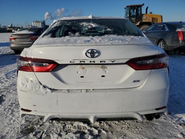 4T1G11AK1PU720858 - 2023 TOYOTA CAMRY SE NIGHT SHADE WHITE photo 6