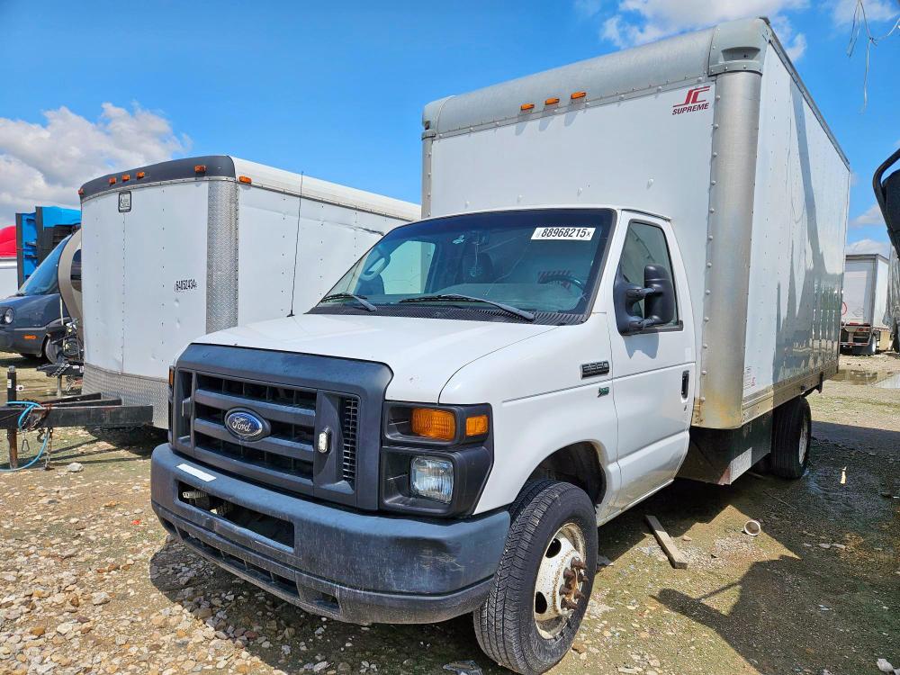 2013 FORD ECONOLINE E350 SUPER DUTY CUTAWAY VAN, null