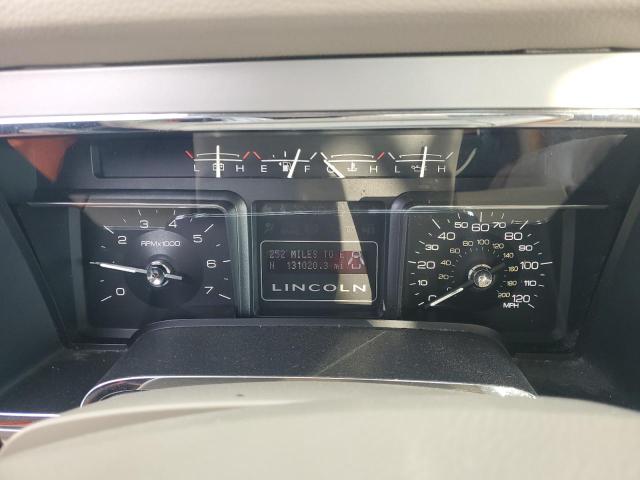 5LMJJ2J56AEJ00902 - 2010 LINCOLN NAVIGATOR 白色 照片 9