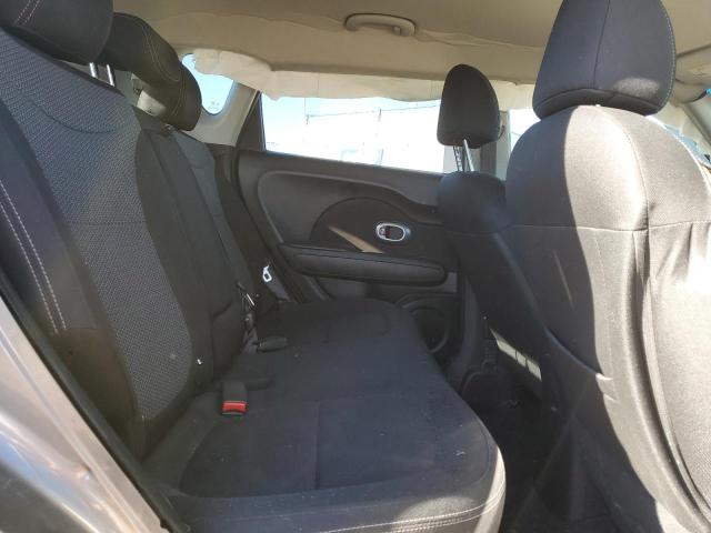 KNDJP3A53J7561149 - 2018 KIA SOUL + SILVER photo 10