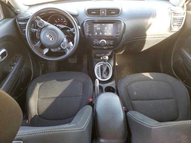 KNDJP3A53J7561149 - 2018 KIA SOUL + SILVER photo 8
