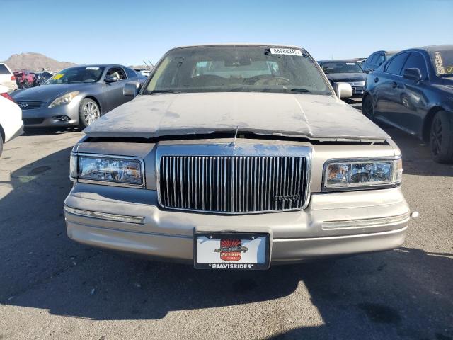 1LNLM81WXSY610331 - 1995 LINCOLN TOWN CAR EXECUTIVE Gold Foto 5