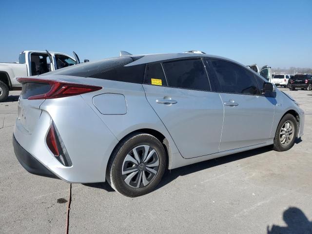 JTDKARFP4J3078487 - 2018 TOYOTA PRIUS PRIM 银色 照片 3