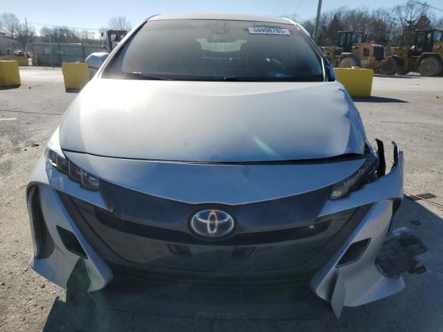 JTDKARFP4J3078487 - 2018 TOYOTA PRIUS PRIM 银色 照片 5