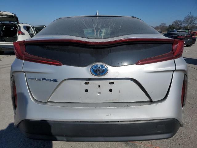 JTDKARFP4J3078487 - 2018 TOYOTA PRIUS PRIM 银色 照片 6