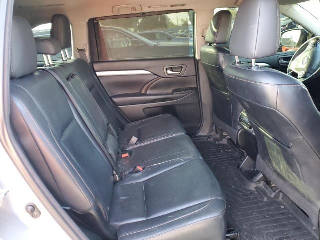5TDJKRFH5GS282319 - 2016 TOYOTA HIGHLANDER XLE SILVER photo 11