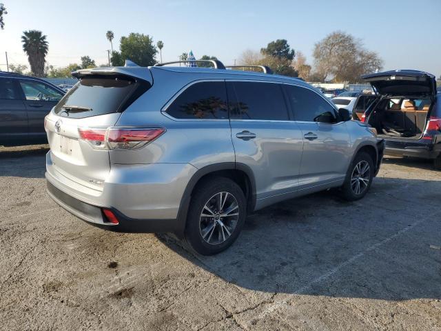 5TDJKRFH5GS282319 - 2016 TOYOTA HIGHLANDER XLE SILVER photo 3