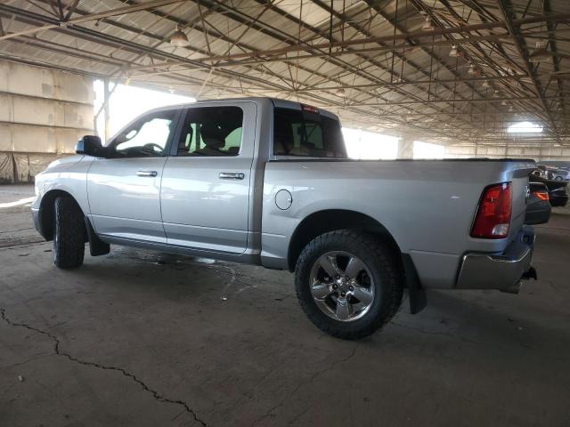 3C6RR7LT5FG668805 - 2015 RAM 1500 SLT SILVER photo 2