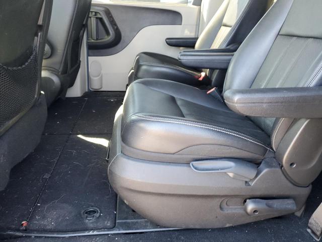 2A4RR8DG4BR798704 - 2011 CHRYSLER TOWN & COU TOURING L BLUE photo 11