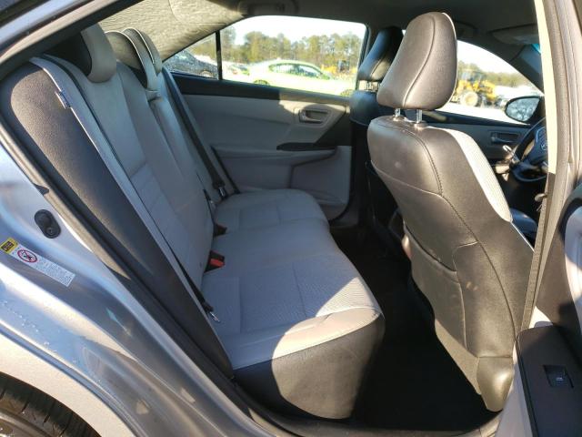 4T1BF1FK9HU326692 - 2017 TOYOTA CAMRY SE LE 银色 照片 10