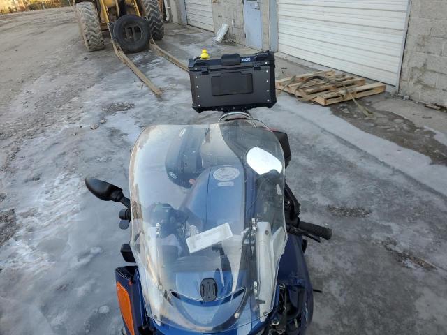 WB10557AX2ZG35903 - 2002 BMW K1200 RS BLUE photo 5