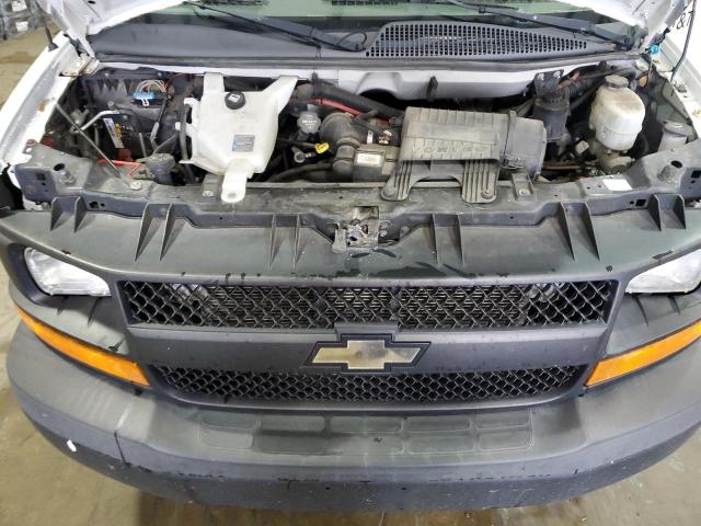 1GCWGFCA6D1148022 - 2013 CHEVROLET EXPRESS G2 TWO TONE photo 12