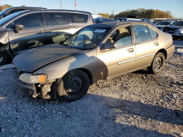 2000 NISSAN ALTIMA XE, 