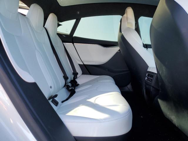 5YJSA1E16HF204974 - 2017 TESLA MODEL S WHITE photo 10
