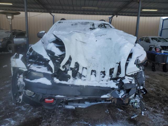 1C4PJMBS5HW589959 - 2017 JEEP CHEROKEE TRAILHAWK WHITE photo 5