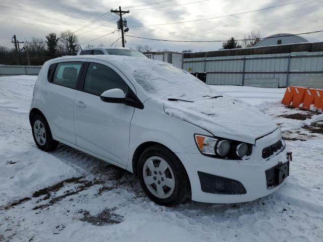 1G1JA6SH6G4105225 - 2016 CHEVROLET SONIC LS WHITE photo 4