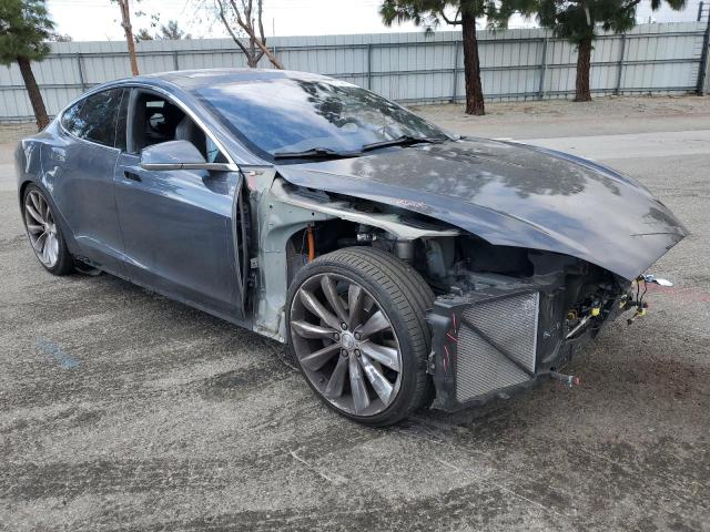 5YJSA1E21GF136073 - 2016 TESLA MODEL S GRAY photo 4