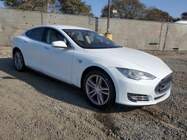 5YJSA1CG2DFP17298 - 2013 TESLA MODEL S WHITE photo 4