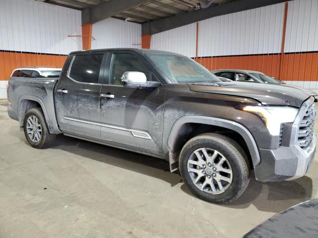 5TFMC5DB7RX084825 - 2024 TOYOTA TUNDRA CREWMAX PLATINUM 棕色 照片 4