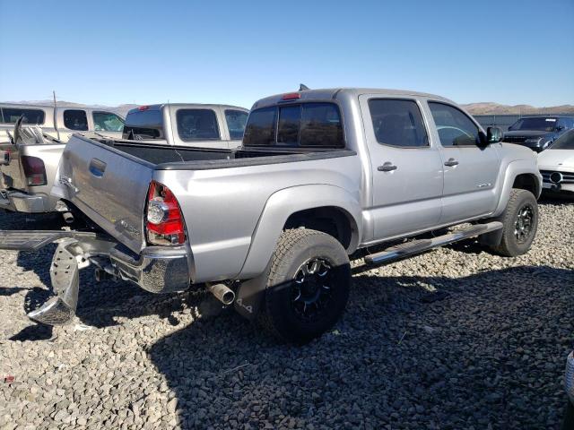 3TMLU4EN5FM206126 - 2015 TOYOTA TACOMA DOUBLE CAB SILVER photo 3