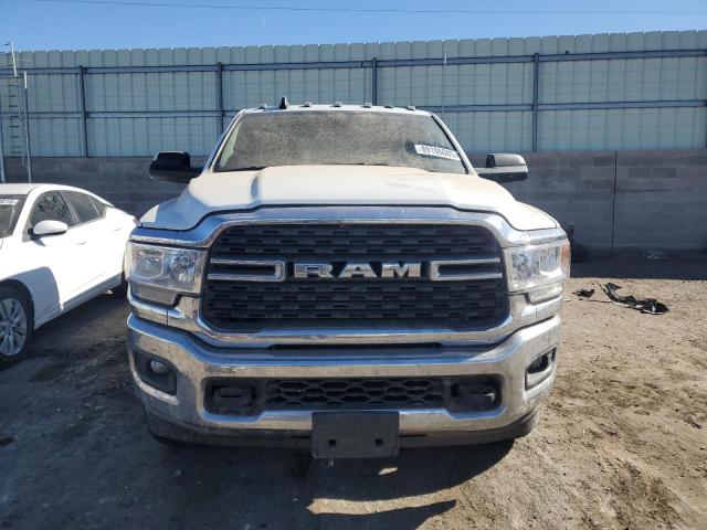3C6UR5DL1NG310211 - 2022 RAM 2500 BIG HORN/LONE STAR WHITE photo 5