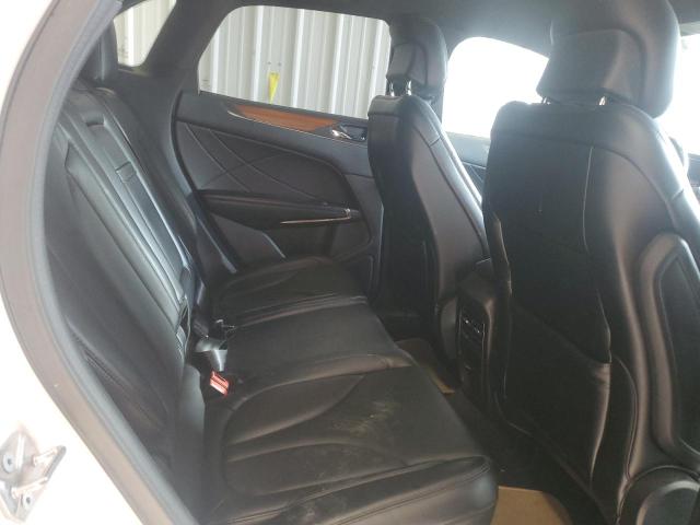 5LMCJ2D95HUL00659 - 2017 LINCOLN MKC SELECT Սպիտակ լուսանկար 11