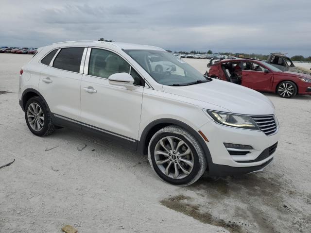 5LMCJ2C98HUL27534 - 2017 LINCOLN MKC SELECT Սպիտակ լուսանկար 4
