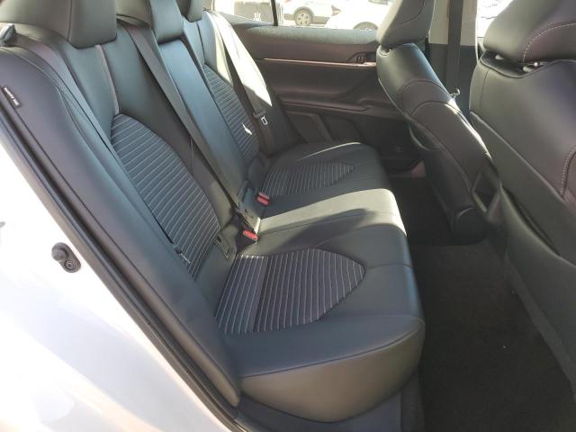 4T1G11AK9RU882935 - 2024 TOYOTA CAMRY SE NIGHT SHADE WHITE photo 10