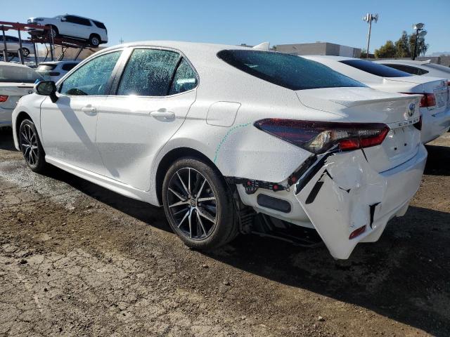 4T1G11AK9RU882935 - 2024 TOYOTA CAMRY SE NIGHT SHADE WHITE photo 2