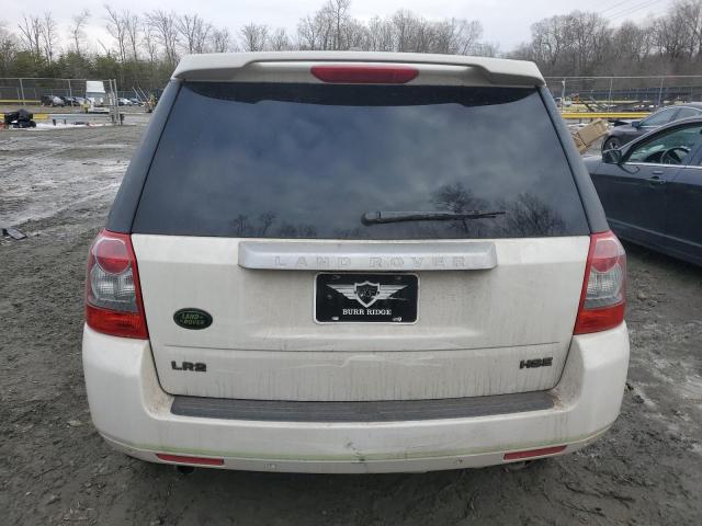 SALFT24N28H077218 - 2008 LAND ROVER LR2 HSE TECHNOLOGY WHITE photo 6