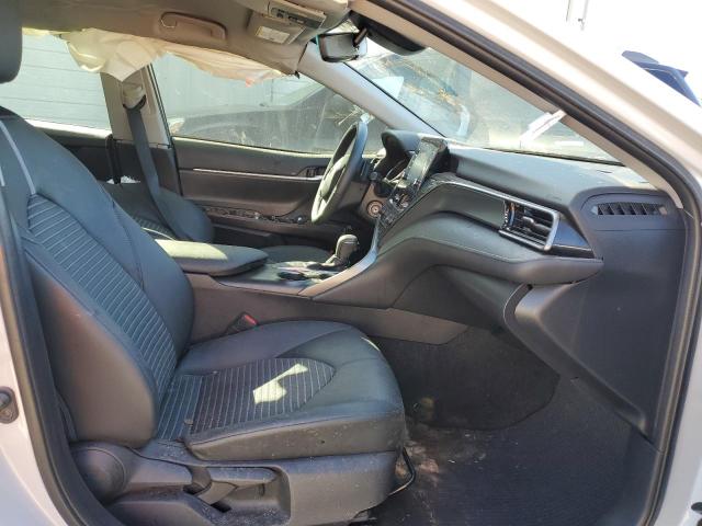 4T1G11AK7PU122435 - 2023 TOYOTA CAMRY SE NIGHT SHADE WHITE photo 7