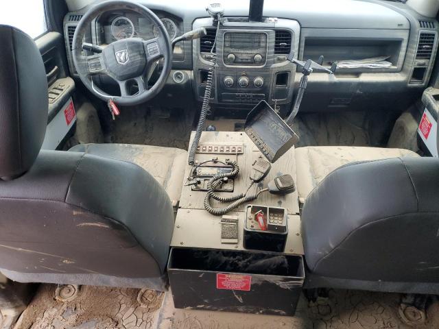 3C7WRNEL7FG683063 - 2015 RAM 5500 红色 照片 8