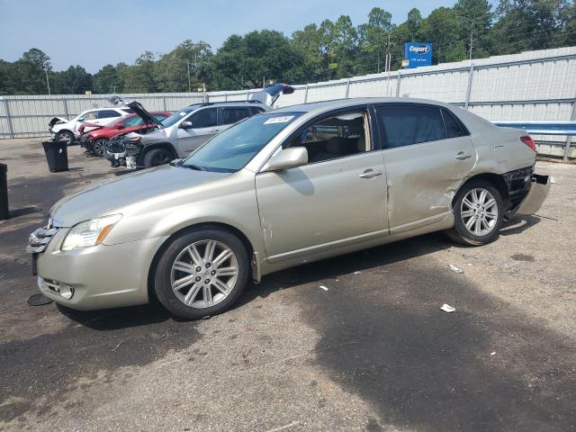 2005 TOYOTA AVALON XL, 