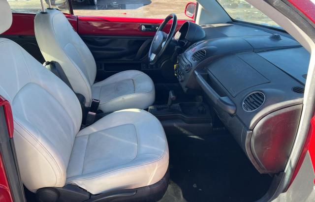 3VWRW3AL4AM003298 - 2010 VOLKSWAGEN NEW BEETLE BLACK photo 5