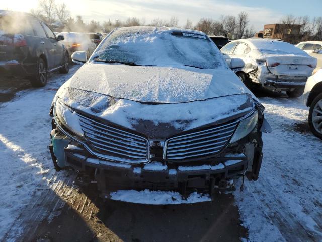 3LN6L2JK0DR821100 - 2013 LINCOLN MKZ WHITE photo 5