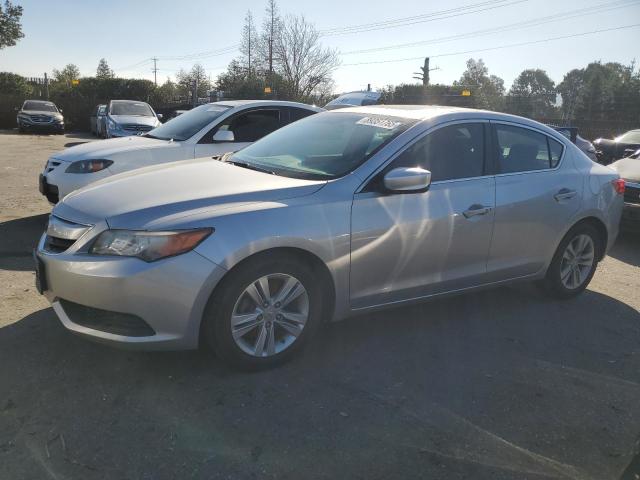 2013 ACURA ILX 20, 