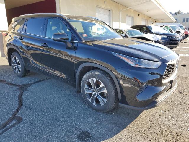 5TDGZRBH8MS160528 - 2021 TOYOTA HIGHLANDER XLE Siyah fotoğraf 4